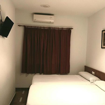 Atarfe Hotel Las Yucas מראה חיצוני תמונה