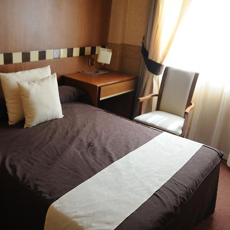 Atarfe Hotel Las Yucas חדר תמונה