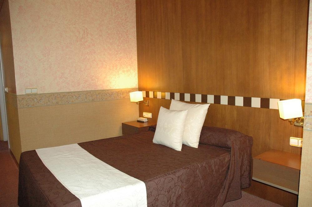 Atarfe Hotel Las Yucas מראה חיצוני תמונה