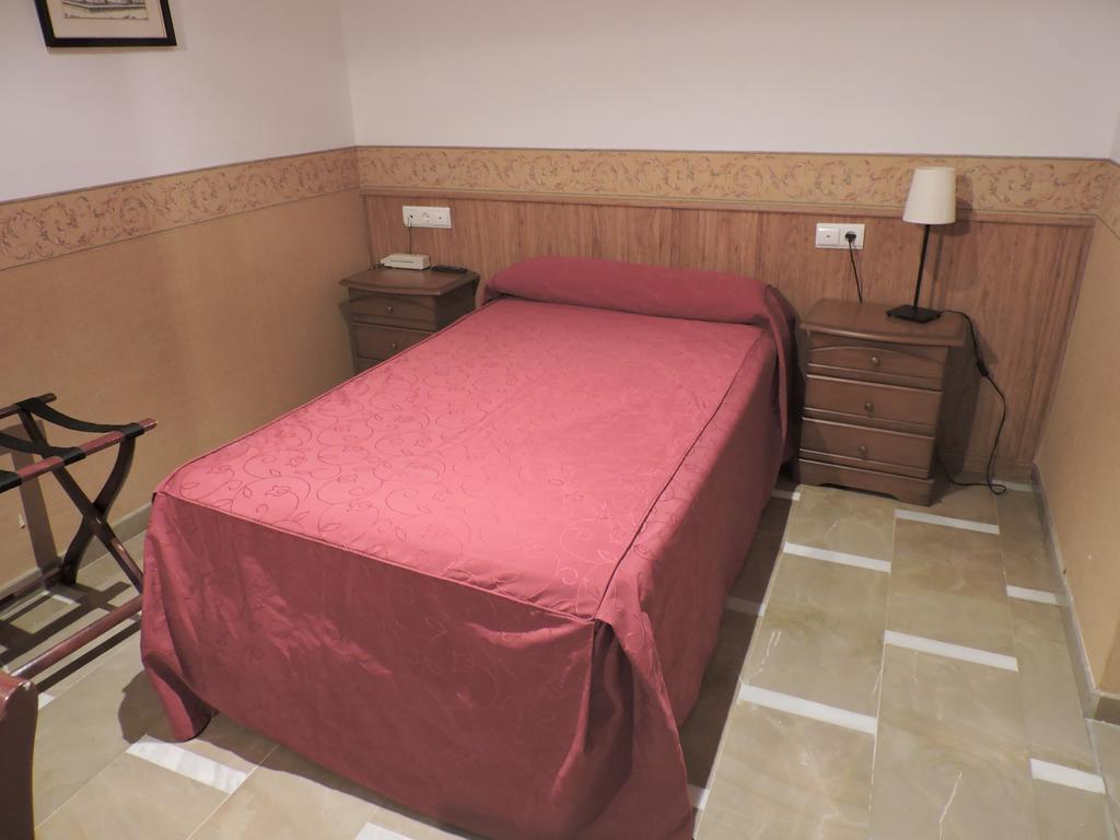 Atarfe Hotel Las Yucas מראה חיצוני תמונה