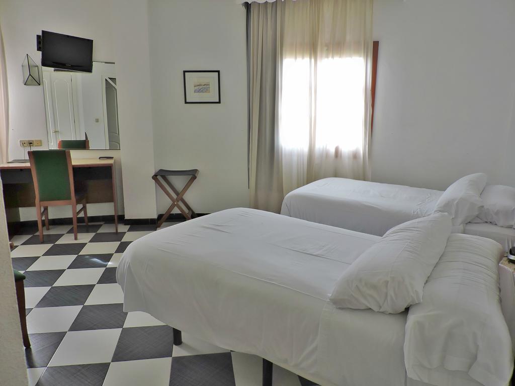 Atarfe Hotel Las Yucas מראה חיצוני תמונה