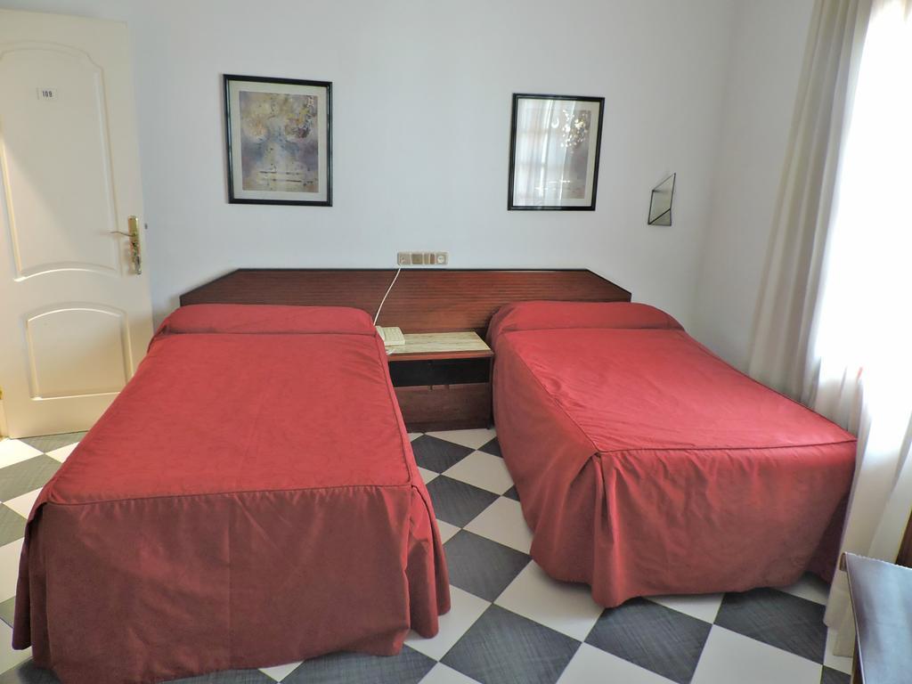 Atarfe Hotel Las Yucas מראה חיצוני תמונה