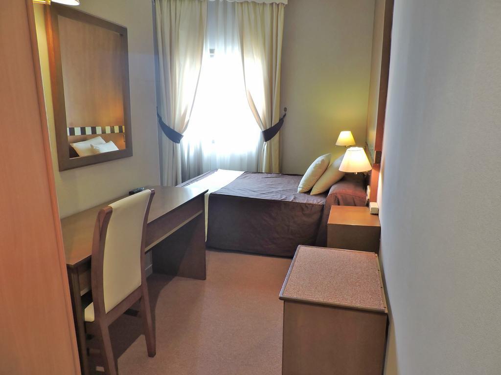 Atarfe Hotel Las Yucas מראה חיצוני תמונה