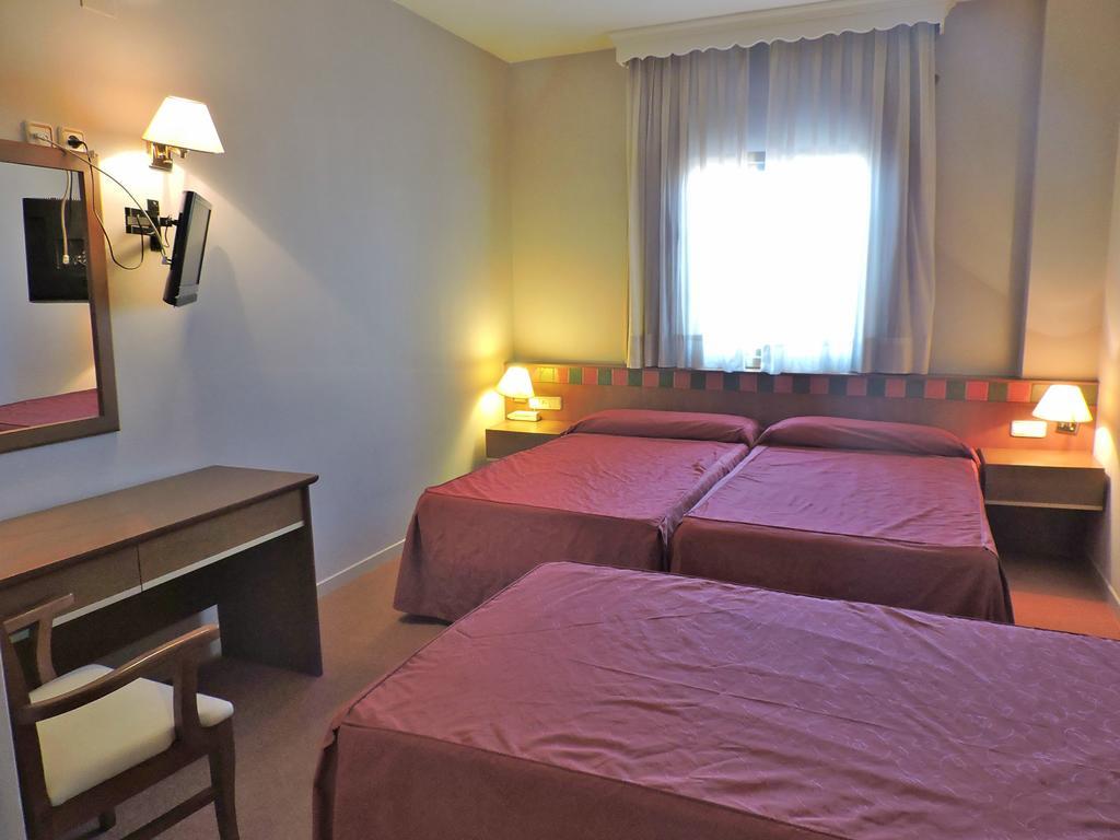 Atarfe Hotel Las Yucas מראה חיצוני תמונה
