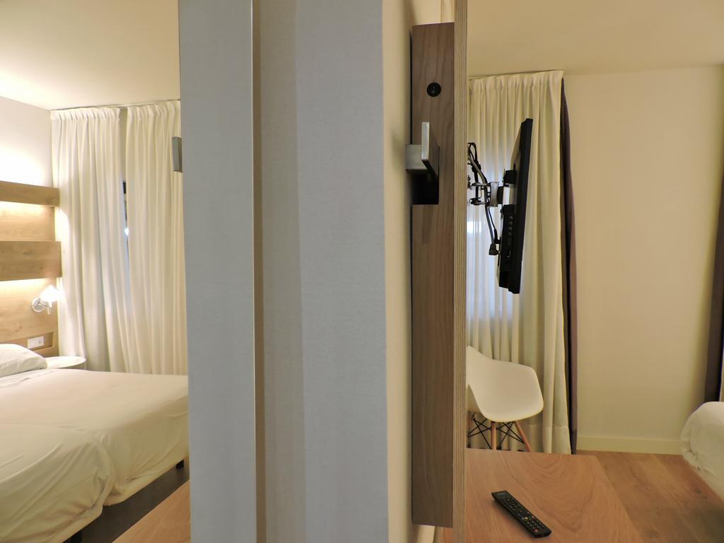 Atarfe Hotel Las Yucas מראה חיצוני תמונה