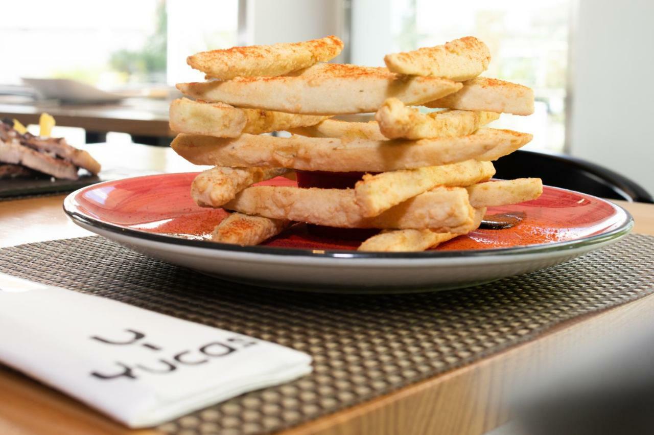 Atarfe Hotel Las Yucas מראה חיצוני תמונה